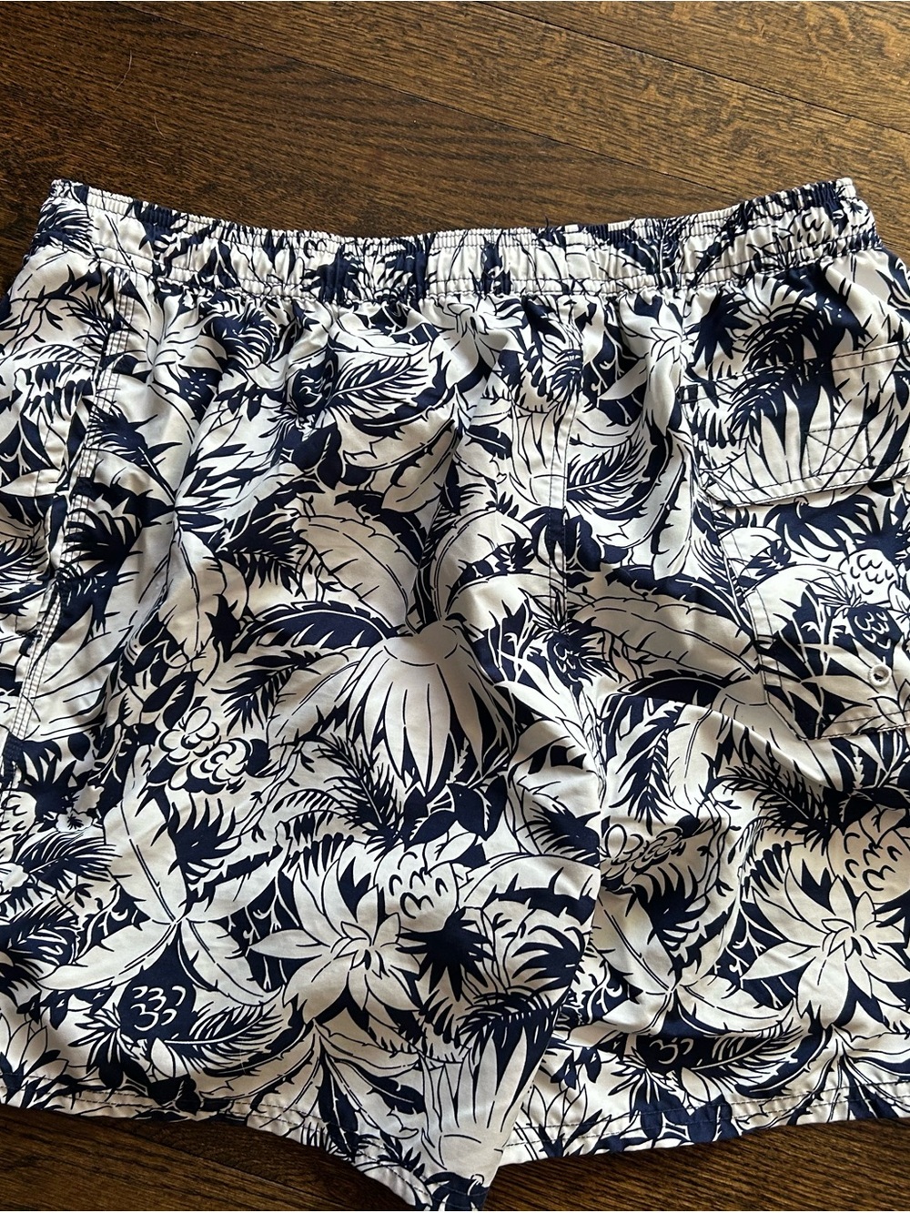 Lot of
5. Vineyard Vines Navy and White Floral Swim Trunks